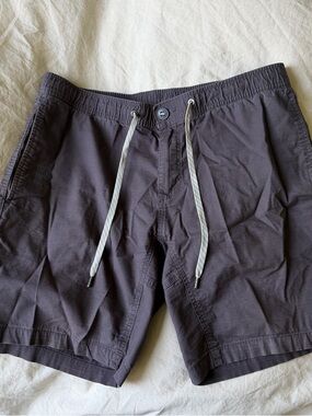 Vuori Men’s Ripstop Short Size Large 8” Inseam Brown Organic Cotton